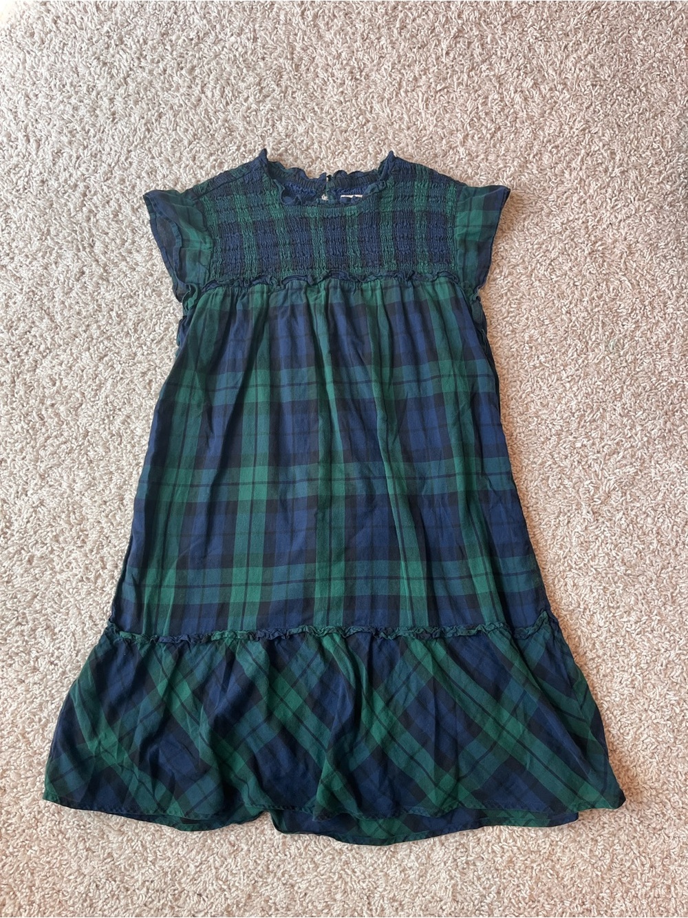 Vineyard Vines Girls Navy and Green Plaid Smocked Dress fits like 10-12